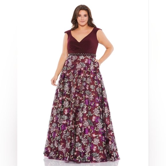 NWT Sz 14w Mac Duggal Burgundy Embellished Lace & Sequins Floral A Line Gown - Picture 2 of 5